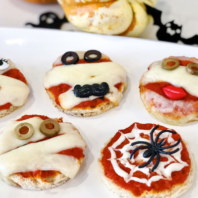 HALLOWEEN MUMMY ENGLISH MUFFIN PIZZAS